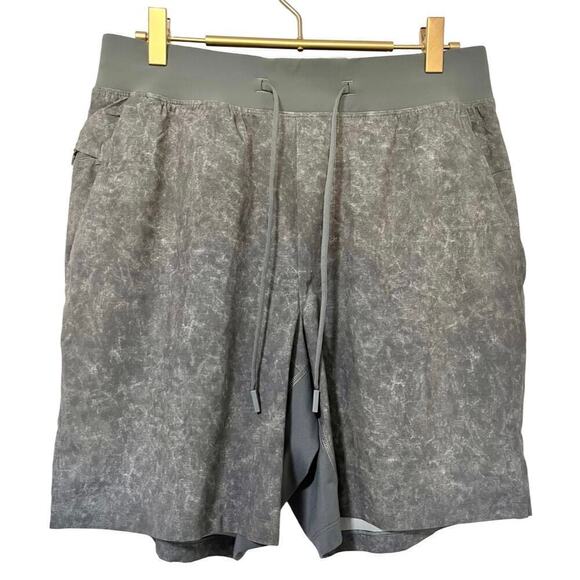 Lululemon Men’s T.H.E. Linerless Short 9" Size M Gravel Dust Grey Gym Athletic - Picture 3 of 9